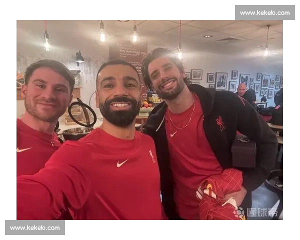 索博晒健身照 “挑衅” 萨拉赫:埃及法老,训练馆里找不到你! 索博晒健身照 “挑衅” 萨拉赫:埃及法老,训练馆里找不到你!